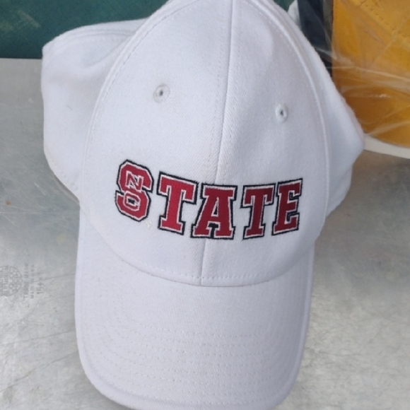 White N.C.State Logo Baseball Cap NWOT - Picture 1 of 3